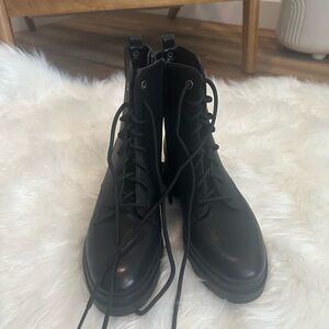 Brand New Naturalizer Leather Boots-new